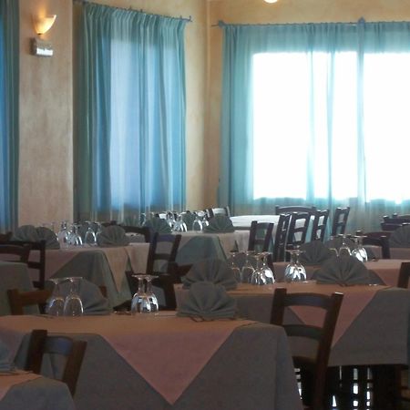Hotel Baia Marina Orosei Restaurant foto
