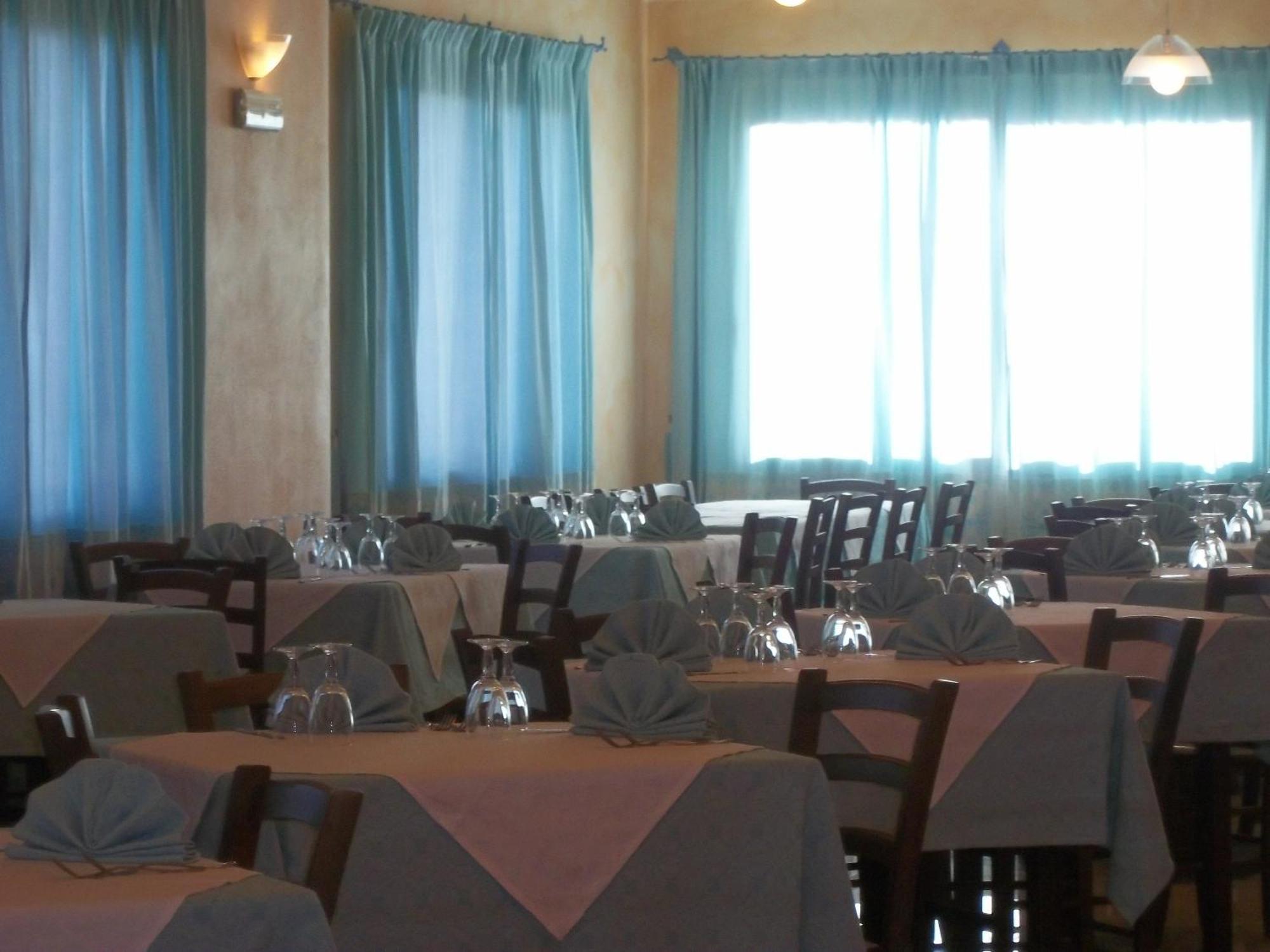 Hotel Baia Marina Orosei Restaurant foto