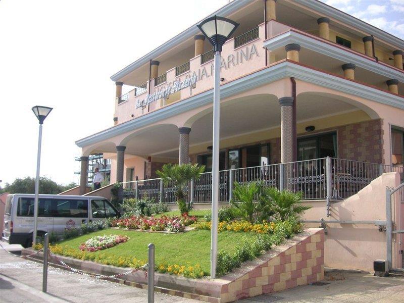 Hotel Baia Marina Orosei Buitenkant foto