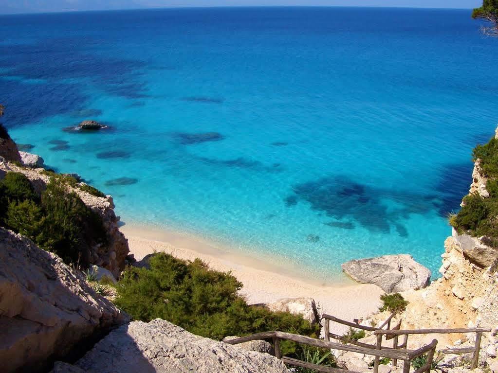 Hotel Baia Marina Orosei Buitenkant foto